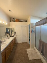 10107 Boone Valley Dr in Bakersfield, CA - Building Photo - Building Photo