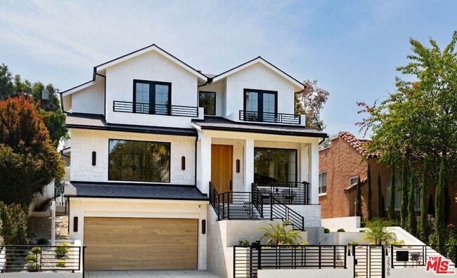 property at 2565 Patricia Ave