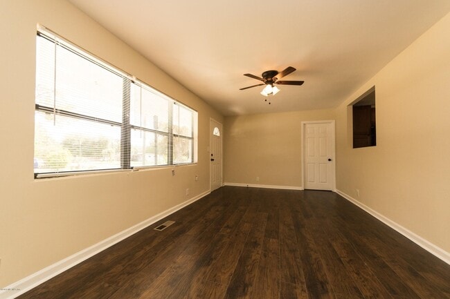 property at 3248 Shetland Rd W