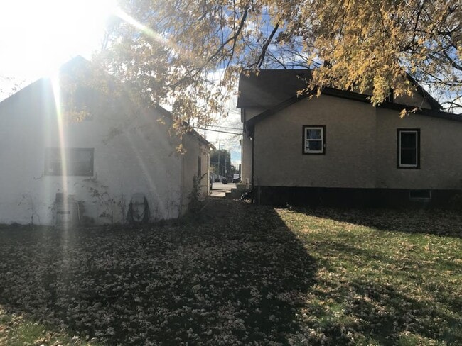 9008 93rd Ave N in Brooklyn Park, MN - Building Photo - Building Photo