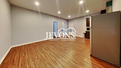 3023 NW 69th St in Seattle, WA - Building Photo - Building Photo