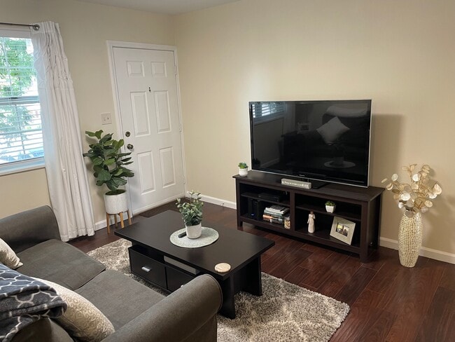 1508 E Swan Cir, Unit 1508 in Brentwood, MO - Building Photo - Building Photo