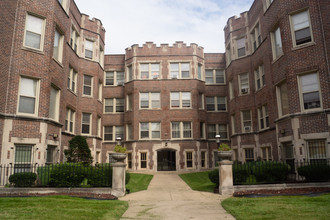 New Venture Realty South Shore Apartments in Chicago, IL - Foto de edificio - Building Photo