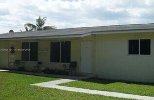 250 NE 41st St in Oakland Park, FL - Building Photo
