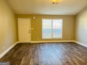 2890 Garnet Way in College Park, GA - Building Photo - Building Photo