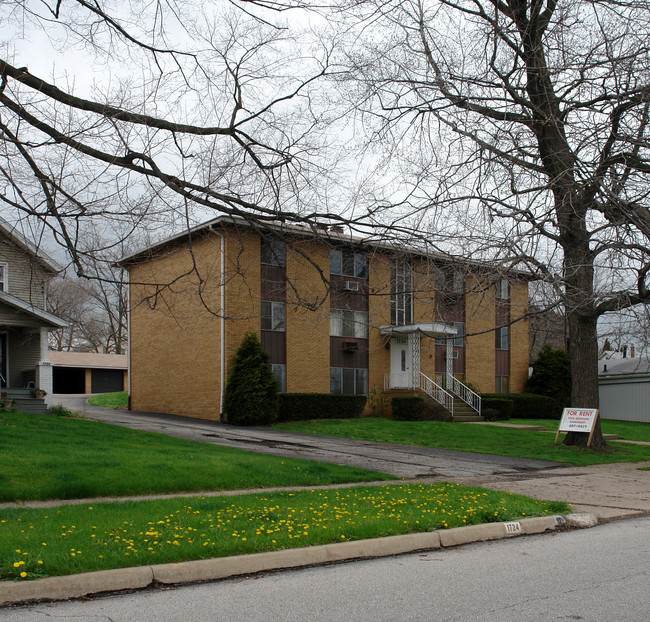 1730 2nd St in Cuyahoga Falls, OH - Building Photo - Building Photo