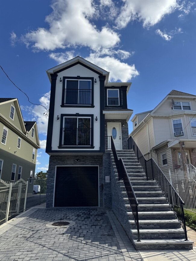 515 Walnut St in Elizabeth, NJ - Foto de edificio - Building Photo