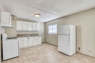 3922 Hayes Ave in El Paso, TX - Building Photo - Building Photo