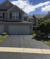 516 Heritage Ct in St. Charles, IL - Building Photo