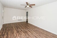 1777 Hillview Ave photo'