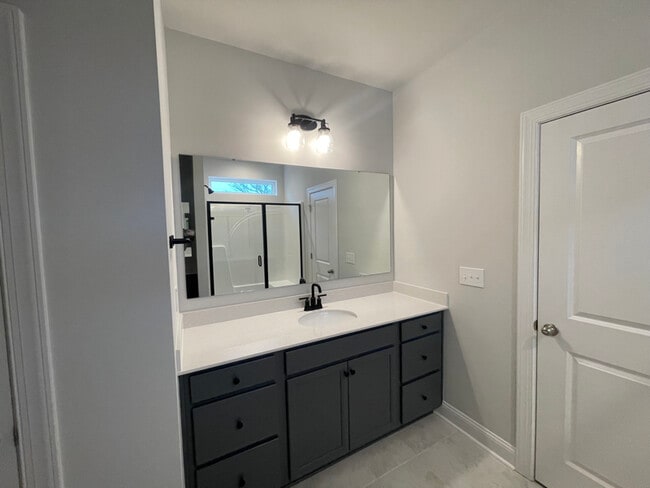 704 Sutherland Ct in Raeford, NC - Building Photo - Building Photo