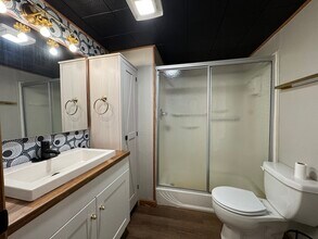 66090 Wolfs Den Rd in Cambridge, OH - Building Photo - Building Photo