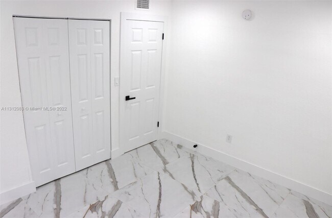 4255 N University Dr-Unit -115 in Sunrise, FL - Building Photo - Building Photo