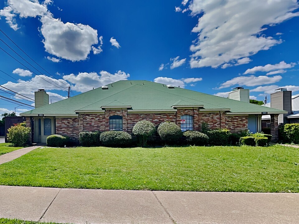 11903 Garden Terrace Dr in Dallas, TX - Building Photo
