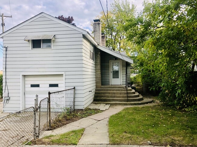property at 1177 Chapin Ave