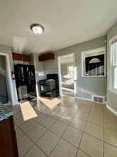 2112 Euclid St in Lincoln Park, MI - Building Photo - Building Photo