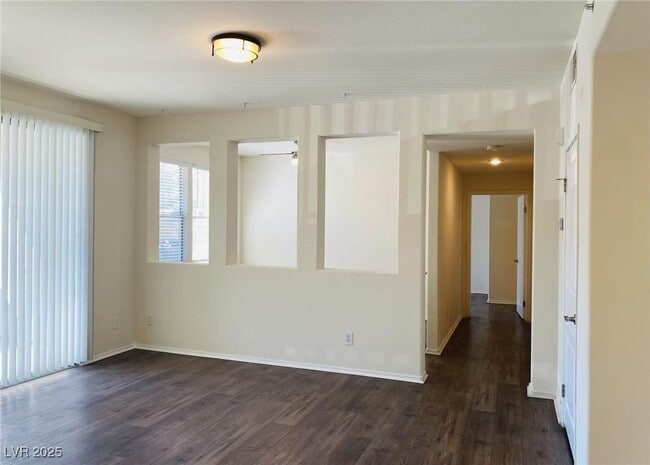908 Duckhorn Ct in Las Vegas, NV - Foto de edificio - Building Photo