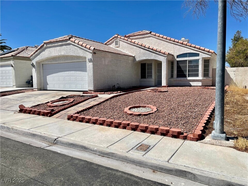 6248 Small Point Dr in Las Vegas, NV - Building Photo