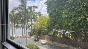 1881 Middle River Dr in Fort Lauderdale, FL - Building Photo