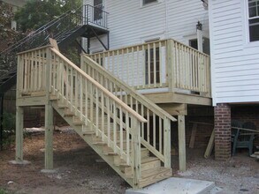 641 Bonaventure Ave NE in Atlanta, GA - Foto de edificio - Building Photo