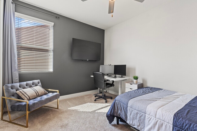 18456 W Brookwood Dr in Goodyear, AZ - Building Photo - Building Photo