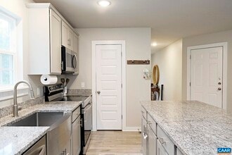 100 Kyle Ct in Zion Crossroads, VA - Building Photo - Building Photo