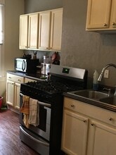104 Ruth St, Unit 1 in Pittsburgh, PA - Building Photo - Building Photo