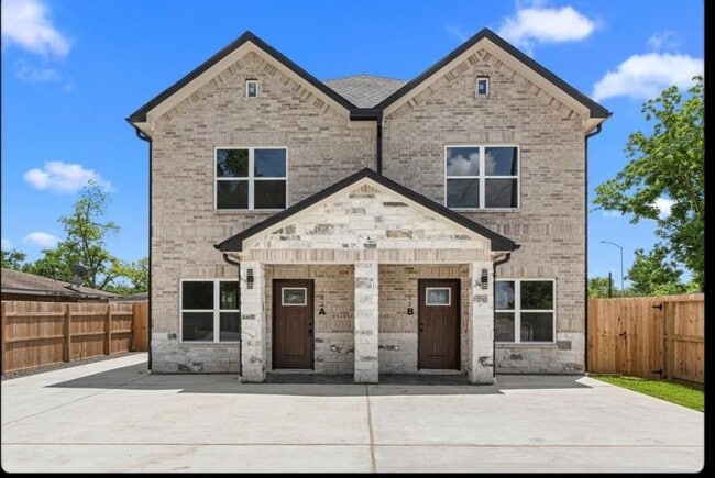 property at 102 Schade Ln