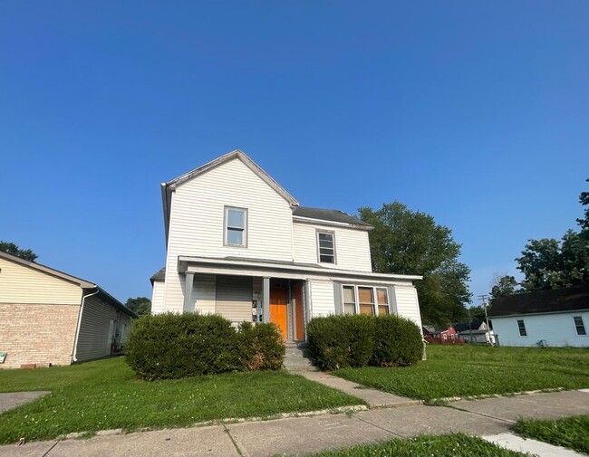 property at 821 N 13th St