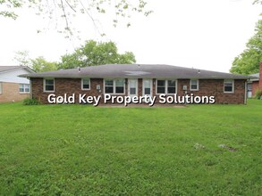 811 Mellen Dr-Unit -811 in Anderson, IN - Building Photo - Building Photo