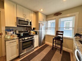 77 Fairfax St in Somerville, MA - Building Photo