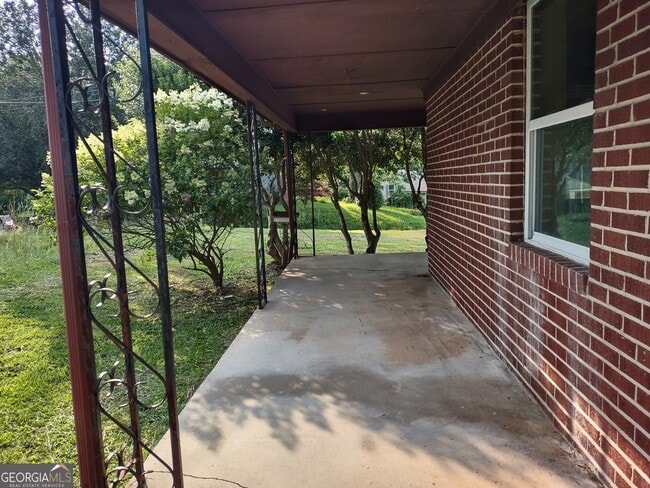 161 S Pine St in Toccoa, GA - Building Photo - Building Photo