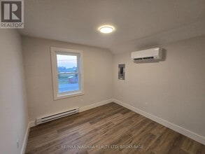 397 Welland St in Port Colborne, ON - Building Photo - Building Photo