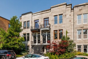 271 Melville Av in Westmount, QC - Building Photo