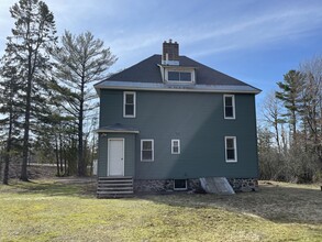 47470 Gundlach Rd in Houghton, MI - Foto de edificio - Building Photo