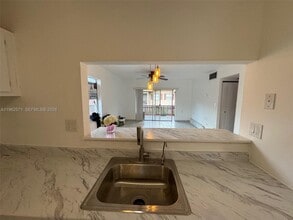 11289 SW 88th St in Miami, FL - Building Photo - Building Photo