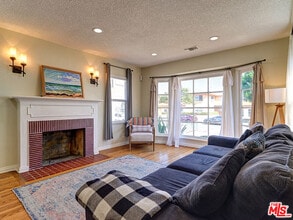 3316 W 78th St in Los Angeles, CA - Building Photo - Building Photo
