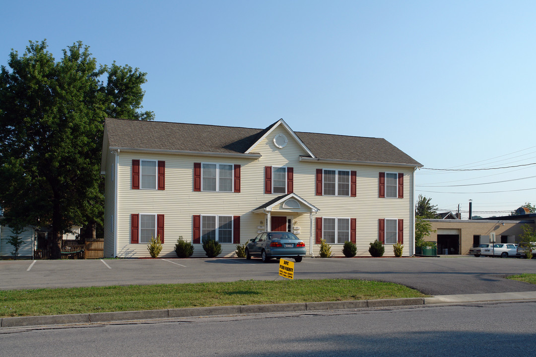 201 E 7th St in Salem, VA - Building Photo