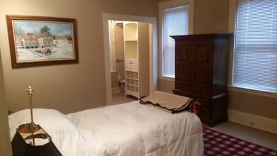 16 Dresden St, Unit 16 in Boston, MA - Foto de edificio - Building Photo