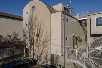 Travis Street Condos in Dallas, TX - Building Photo - Building Photo