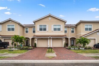 2878 Blossom Wy in Naples, FL - Building Photo - Building Photo