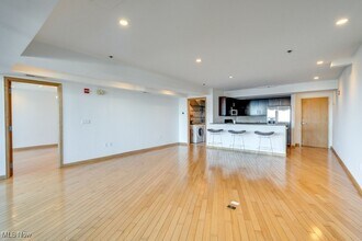 701 W Lakeside Ave in Cleveland, OH - Building Photo - Building Photo