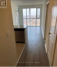 349 Rathburn Rd W in Mississauga, ON - Building Photo - Building Photo