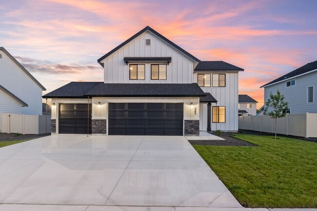 645 W Screech Owl Dr