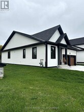 297-297 Whiting St in Ingersoll, ON - Building Photo - Building Photo