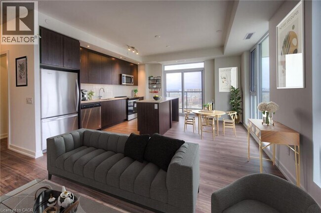 55 Duke St W in Kitchener, ON - Building Photo - Building Photo