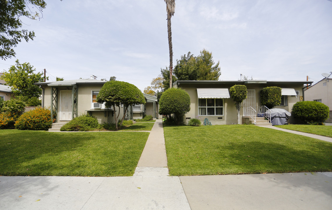 1525 Dixon St in Glendale, CA - Foto de edificio