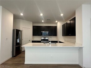 3633 Torres Novas Ln in Henderson, NV - Building Photo - Building Photo