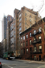 230 E 50th St in New York, NY - Building Photo - Building Photo