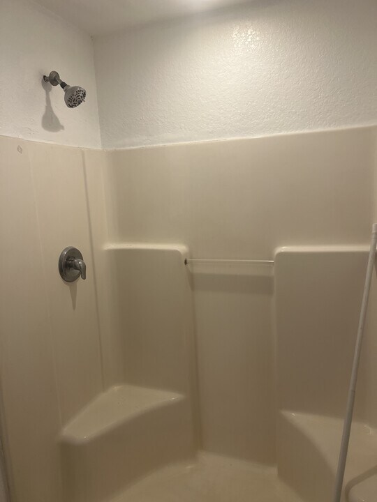 6039 E Adams St in Bay St. Louis, MS - Building Photo